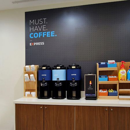 Holiday Inn Express Corning By Ihg Extérieur photo