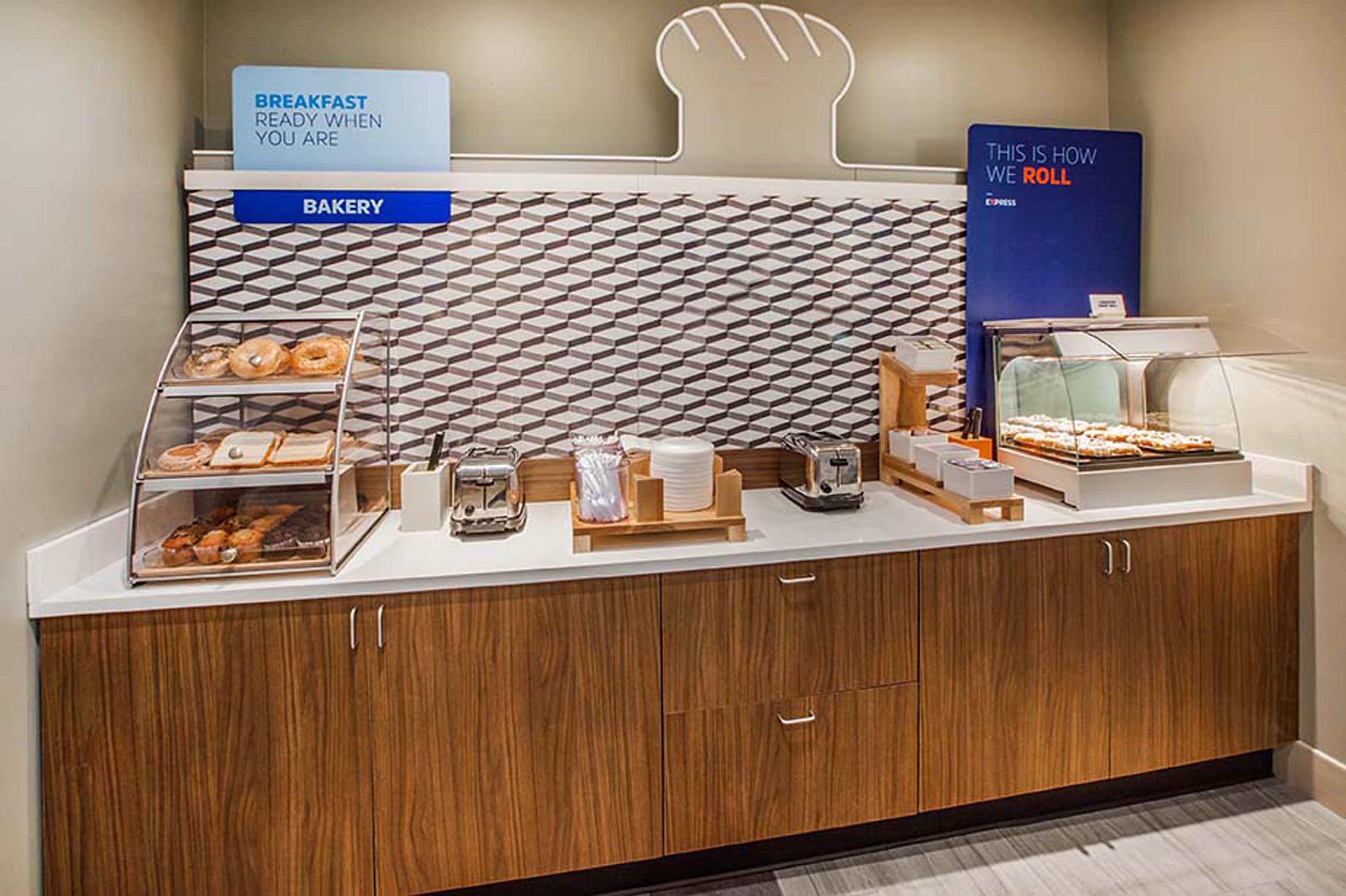 Holiday Inn Express Corning By Ihg Extérieur photo
