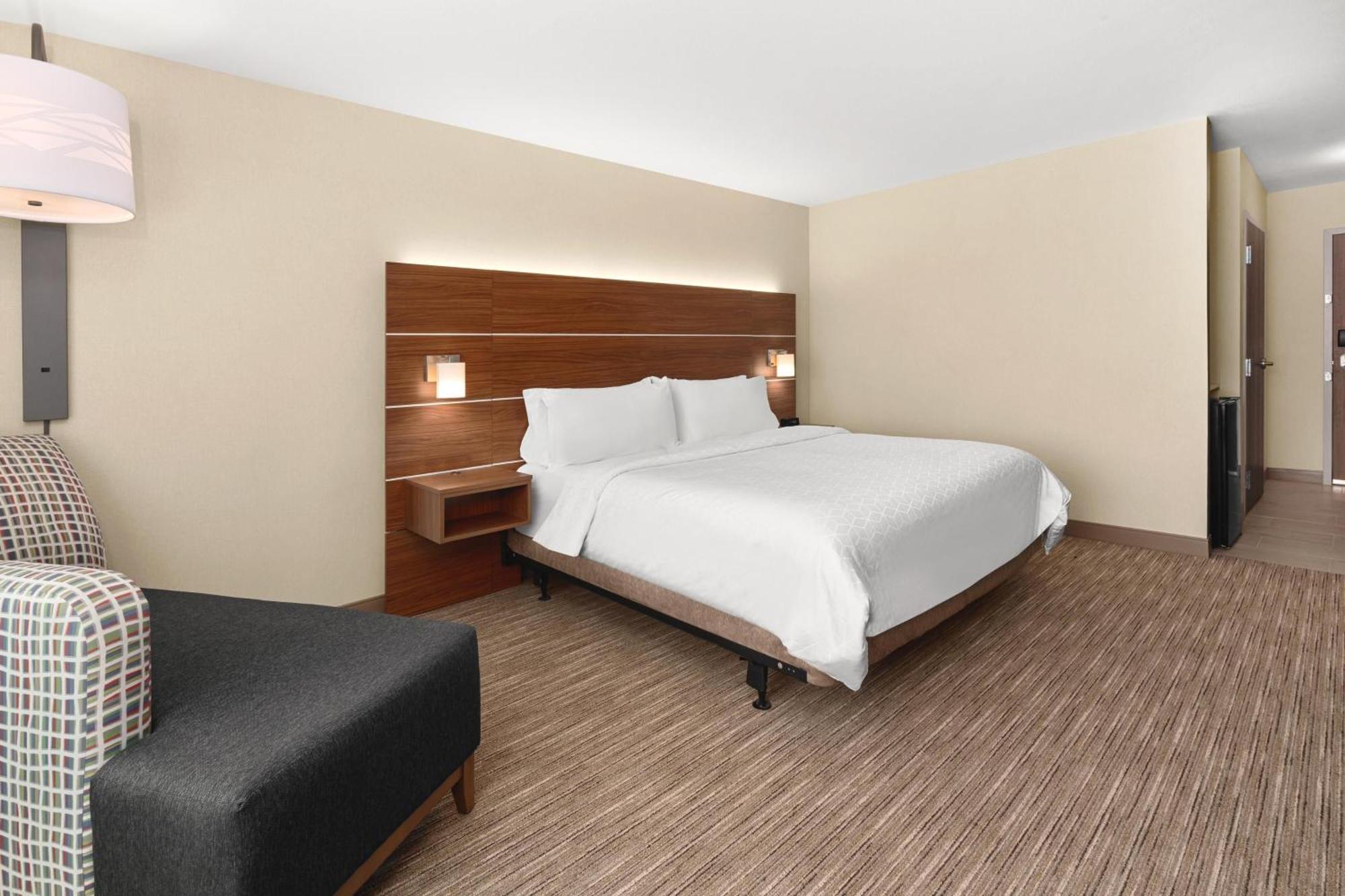 Holiday Inn Express Corning By Ihg Extérieur photo