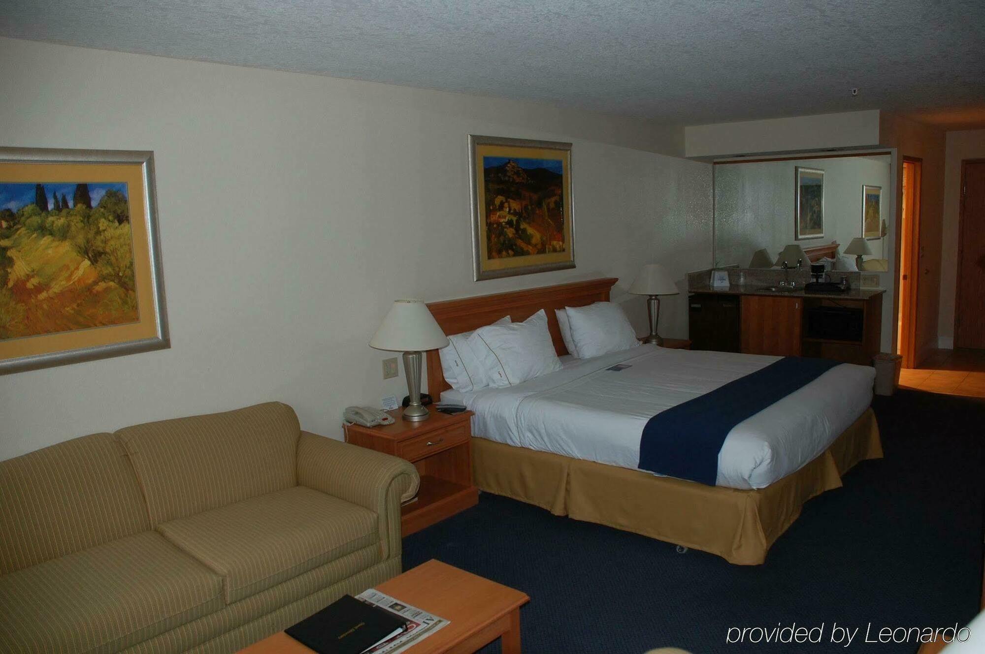 Holiday Inn Express Corning By Ihg Extérieur photo